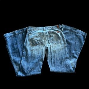 The best wide leg jeans!